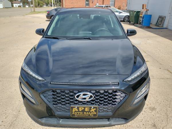 2019 Hyundai Kona SE, AWD, 23K miles - cars & trucks - by dealer -... for sale in Coldwater, KS – photo 7
