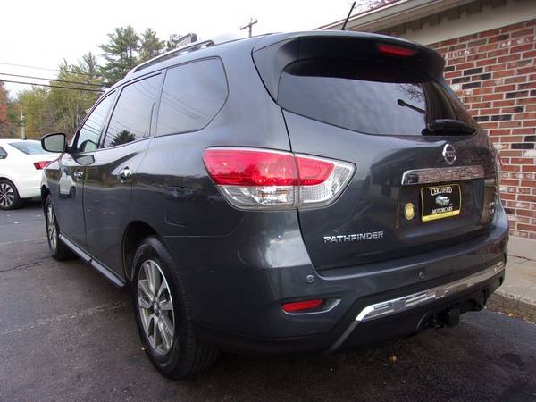 2013 Nissan Pathfinder SV 4WD, 63k Miles, Auto, Grey, P.Roof, DVD,... for sale in Franklin, VT – photo 5