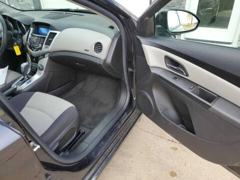 2015 Chevy Cruze LS - cars & trucks - by dealer - vehicle automotive... for sale in Arlington, MN – photo 19