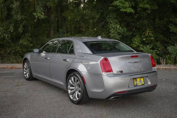 Chrysler 300 Leather Bluetooth Rear Camera Rear A/C Low Miles Nice! for sale in Savannah, GA – photo 6