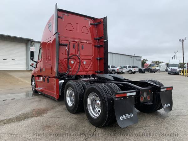 2018 FREIGHTLINER Cascadia PT126SLP Red Delive for sale in Dallas, TX – photo 5