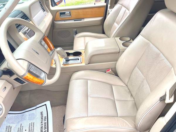 2007 Lincoln Navigator Ultimate - - by dealer for sale in Knoxville, TN – photo 8