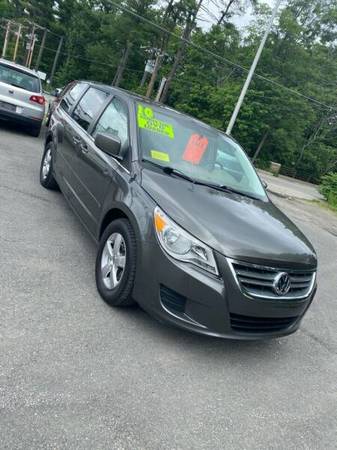 2010 Volkswagen Routan with only 110k ￼￼￼fully loaded rear view... for sale in leominster, MA – photo 3