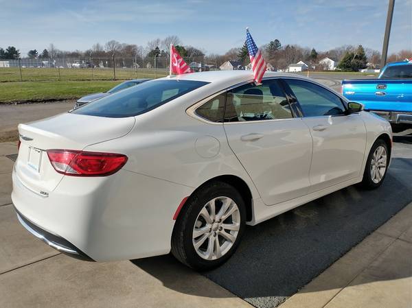 2015 Chrysler 200 Limited - - by dealer - vehicle for sale in Erie, PA – photo 4