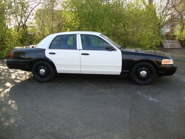 2009 Ford Crown Vic Police Interceptor (70, 000 Miles/Ex Condition) for sale in Deerfield, WI – photo 16