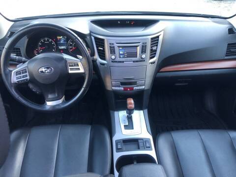 2014 Subaru Outback AWD 89k miles - cars & trucks - by dealer -... for sale in Lawrence, KS – photo 12