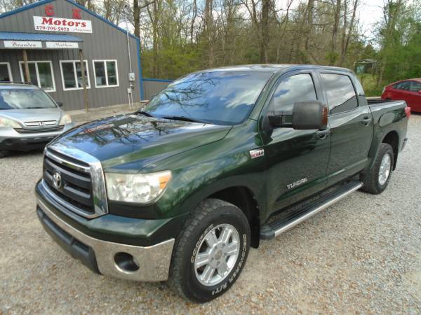 2011 Toyota Tundra CREW-MAX 4x4 5 7L 145k ( NO RUST ) - cars & for sale in Hickory, IN – photo 2