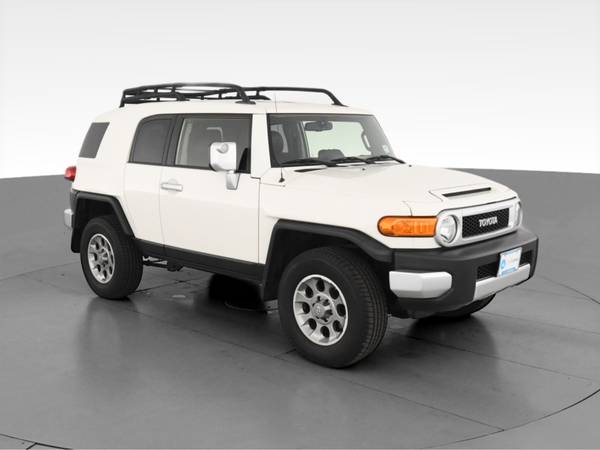 2013 Toyota FJ Cruiser Sport Utility 2D suv White - FINANCE ONLINE -... for sale in Knoxville, TN – photo 15