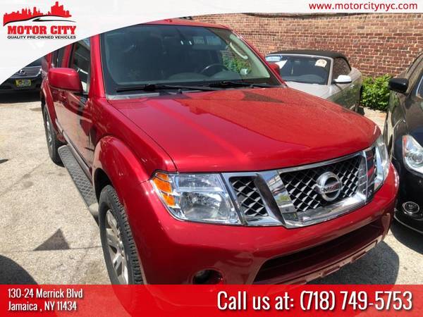 CERTIFIED 2012 NISSAN PATHFINDER 3RD ROW! BACK UP CAM! CLEAN CARFAX for sale in Jamaica, NY – photo 2