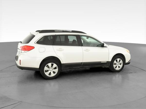 2011 Subaru Outback 3.6R Limited Wagon 4D wagon White - FINANCE... for sale in Atlanta, CA – photo 12