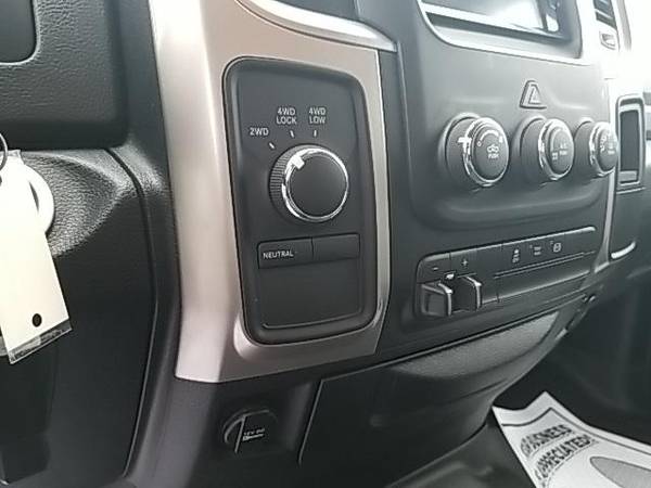 2016 Ram 2500 4WD Crew Cab 149 SLT - - by dealer for sale in Yorkville, NY – photo 17