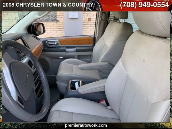 2008 CHRYSLER TOWN & COUNTRY LIMITED - - by dealer for sale in Alsip, IL – photo 14