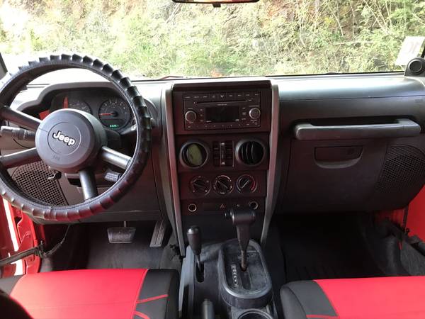 Perfect island Jeep Wrangler Unlimited JK 4door 4WD - cars & trucks... for sale in Other, Other – photo 9