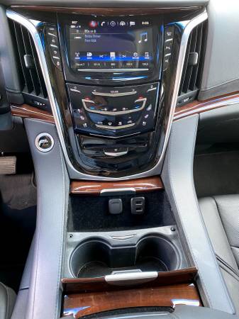 2019 Cadillac Escalade ESV 4WD for sale in Troy, MI – photo 12