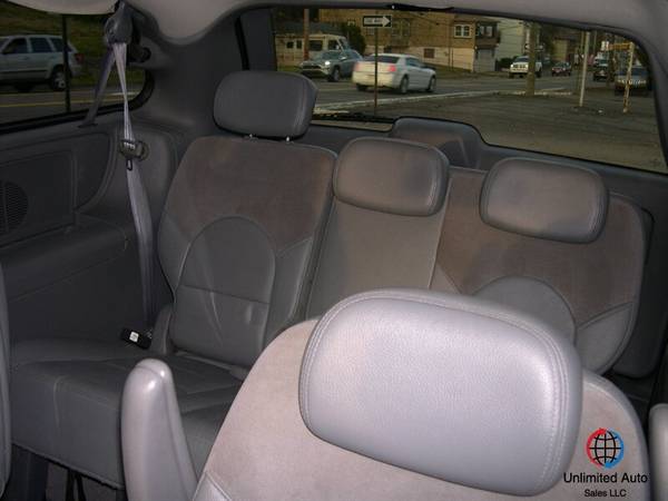 2005 Chrysler Town & Country Limited Cheap! only 2950 - cars & for sale in Larksville, PA – photo 11