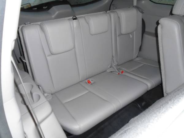 2012 Toyota Highlander AWD V6 * 3rd Row * Leather * WE TRADE - cars... for sale in Hickory, IN – photo 14