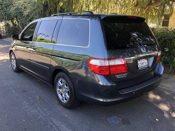 2006 Honda Odyssey Touring - cars & trucks - by dealer - vehicle... for sale in North Hollywood, CA – photo 3
