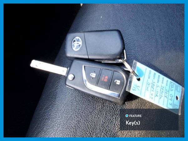 2018 Toyota CHR XLE Premium Sport Utility 4D hatchback Blue for sale in Phoenix, AZ – photo 21