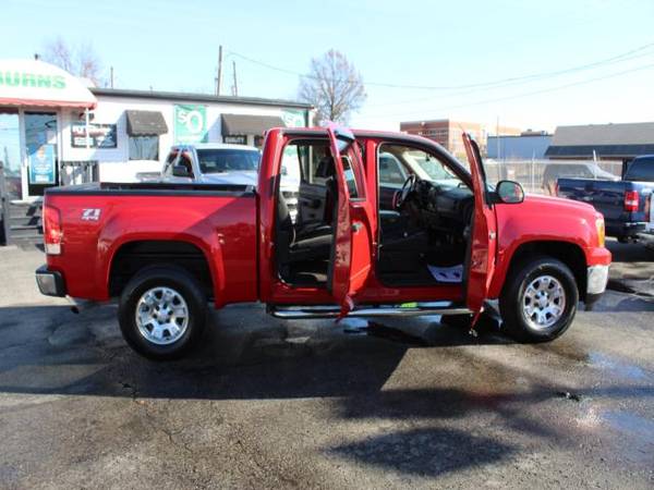 1-Owner* 2007 GMC Sierra 1500 4WD Crew Cab SLE2 5.3L V8* 125,000... for sale in Louisville, KY – photo 2