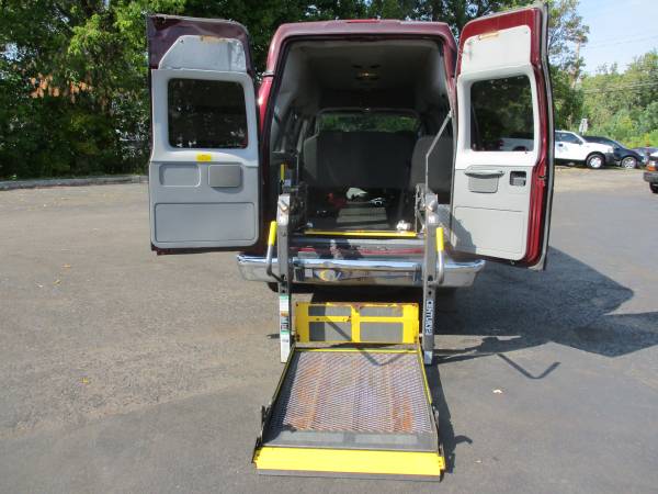HANDICAP VAN ONLY 23K MILES! FORD, WHEEL CHAIR LIFT for sale in Spencerport, NY – photo 18