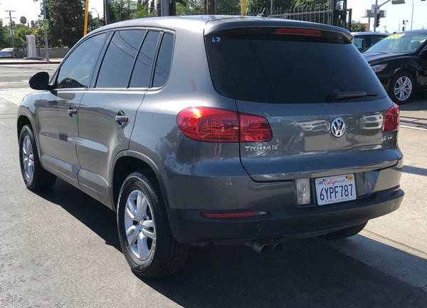 2013 VOLKSWAGEN TIGUAN S ** Panoramic Moon Roof! Immaculate Condition! for sale in Arleta, CA – photo 5