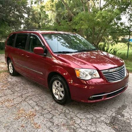 2012 CHRYSLER TOWN & COUNTRY 131,475 MILES - cars & trucks - by... for sale in Fort Myers, FL – photo 3