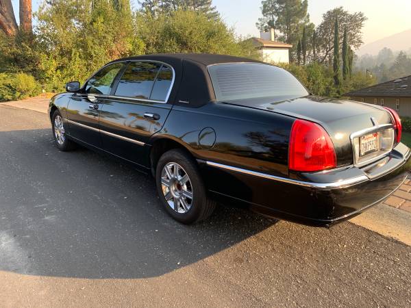2007 Lincoln Towncar - cars & trucks - by owner - vehicle automotive... for sale in Campbell, CA – photo 6