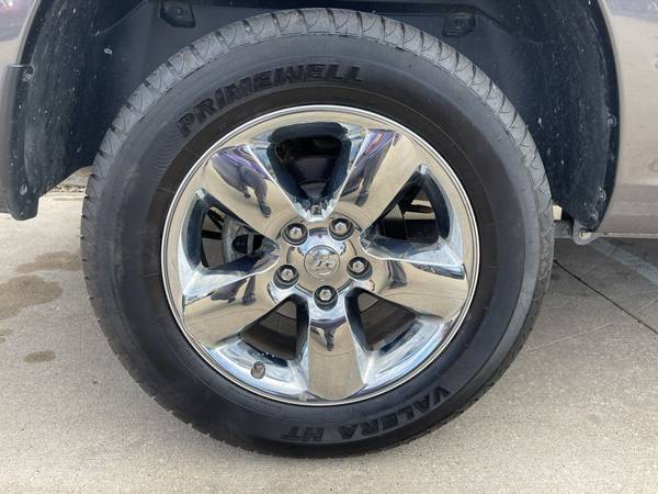 2019 RAM 1500 CREW CAB SLT 4x4 5 7L HEMI CLEAN CARFAX - cars & for sale in O Fallon, MO – photo 9