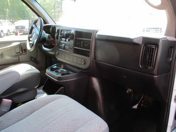 2012 Chevrolet Express G3500 10 FOOT UTILITY BOX TRUCK for sale in south amboy, NJ – photo 9