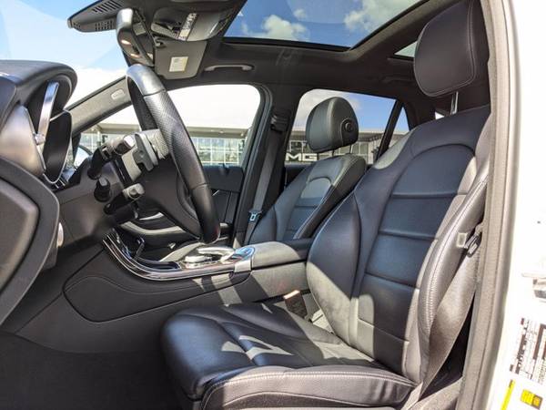 2017 Mercedes-Benz GLC GLC 300 AWD All Wheel Drive SKU: HF122271 for sale in Bellevue, WA – photo 18