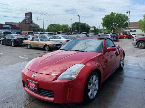 2004 Nissan 350Z Enthusiast 2dr Roadster - cars & trucks - by dealer... for sale in milwaukee, WI – photo 2