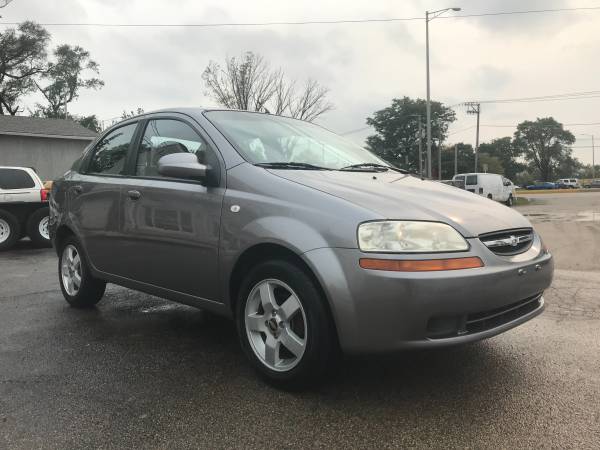 2006 CHEVROLET AVEO - GREAT ON FUEL RUNS AND DRIVES GREAT - ONLY 90K... for sale in Palatine, IL – photo 4