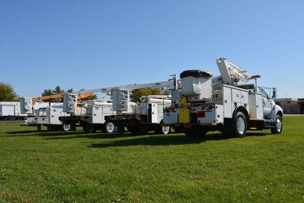 Bucket Truck Liquidation Sale (NON-CDL AVAILABLE!) - cars & trucks -... for sale in Crystal Lake, KY – photo 5