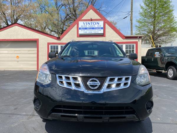 2015 Nissan Rogue Select S AWD Extra Clean Low Miles 64K - cars & for sale in Salem, VA – photo 2