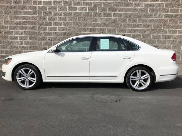 2014 VW Volkswagen Passat TDI SEL Premium sedan Candy White for sale in Jerome, ID – photo 2