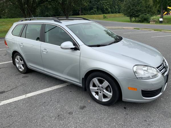 2009 Volkswagen Jetta sw - cars & trucks - by owner - vehicle... for sale in Hyattsville, District Of Columbia – photo 2
