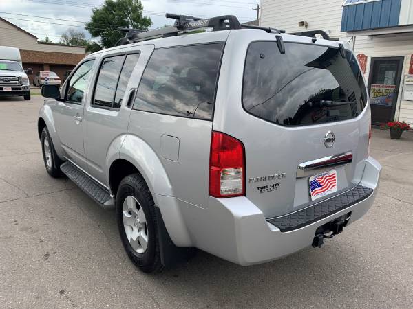 ★★★ 2006 Nissan Pathfinder 4x4 3rd Row Seating ★★★ for sale in Grand Forks, ND – photo 7