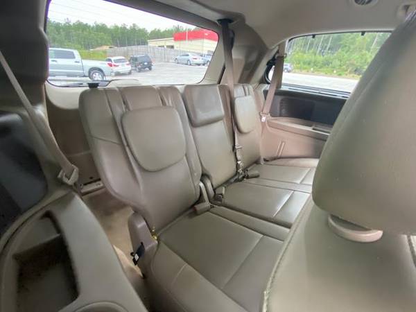 2012 Volkswagen Routan SE - cars & trucks - by dealer - vehicle... for sale in Raleigh, NC – photo 15