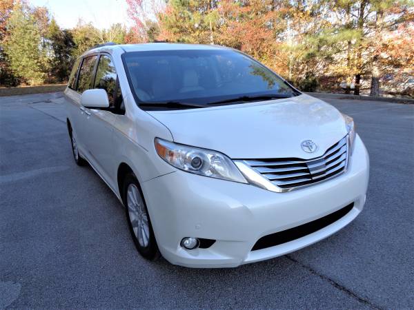 2012 Toyota Sienna Limited - cars & trucks - by dealer - vehicle... for sale in Fort Oglethorpe, TN – photo 2