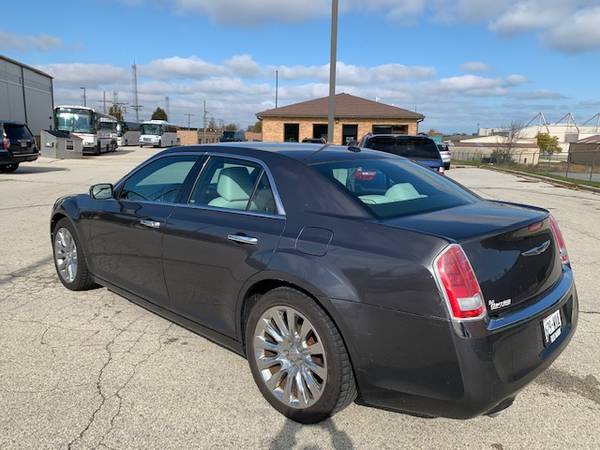 2014 Chrysler 300 Sedan - cars & trucks - by owner - vehicle... for sale in milwaukee, WI – photo 4