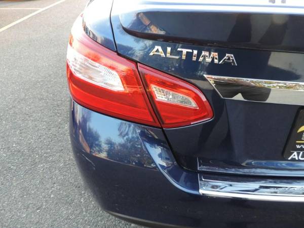 2016 Nissan Altima 4dr Sdn V6 3.5 SR *Ltd Avail* - WE FINANCE... for sale in Lodi, CT – photo 9