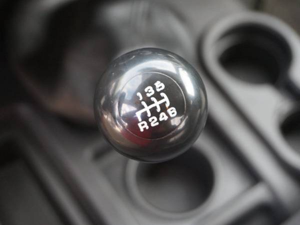 2012 Ram 2500 4WD 6-spd Manual Cummins w/ Liftgate - cars & trucks -... for sale in Bradenton, FL – photo 20