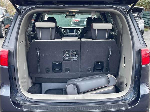 2017 Kia Sedona EX Minivan 4D - - by dealer - vehicle for sale in Everett, WA – photo 8