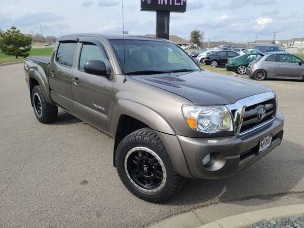 2010 Toyota Tacoma V6 4x4 4dr Double Cab 5 0 ft SB 5A - cars & for sale in Faribault, IA – photo 2