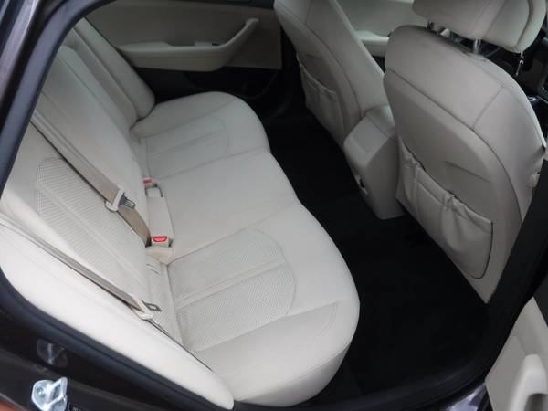 2015 Hyundai Sonata SE Automatic Loaded Alloy s Clean Carfax! - cars for sale in ENDICOTT, NY – photo 11
