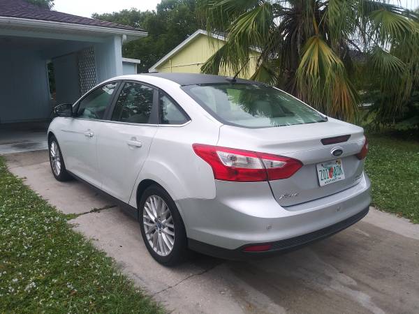 2012 Ford Focus Sedan - cars & trucks - by owner - vehicle... for sale in North Port, FL – photo 2