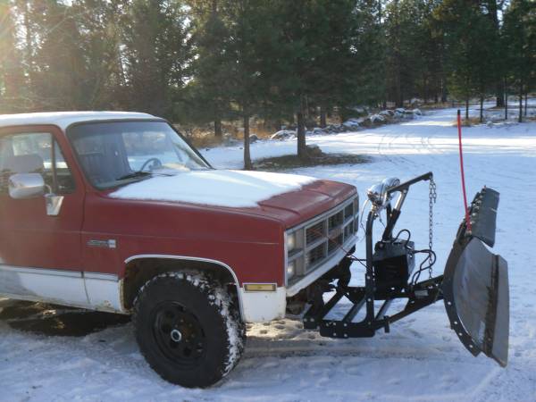 GMC Jimmy 1983 4X4 and plow - cars & trucks - by owner - vehicle... for sale in Chattaroy, WA – photo 7