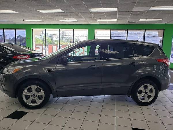 2015 Ford Escape 4d SUV 4WD SE - - by dealer - vehicle for sale in Louisville, KY – photo 4