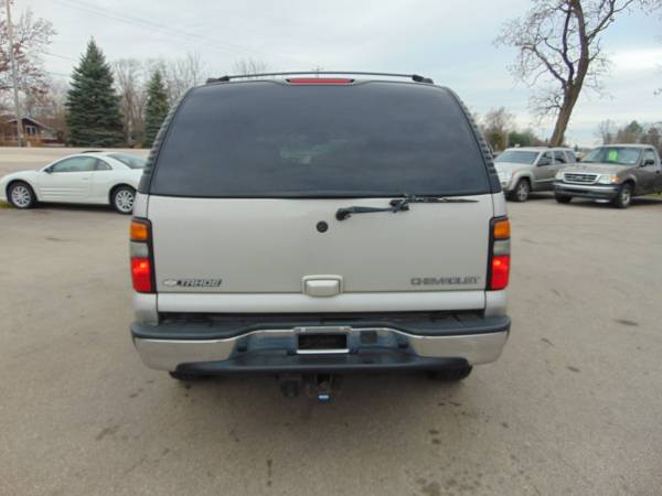2004 CHEVY TAHOE LT 3RDROW 4DR 4X4 DVD V8 MOONROOF XCLEAN RUNS NEW... for sale in Union Grove, WI – photo 4