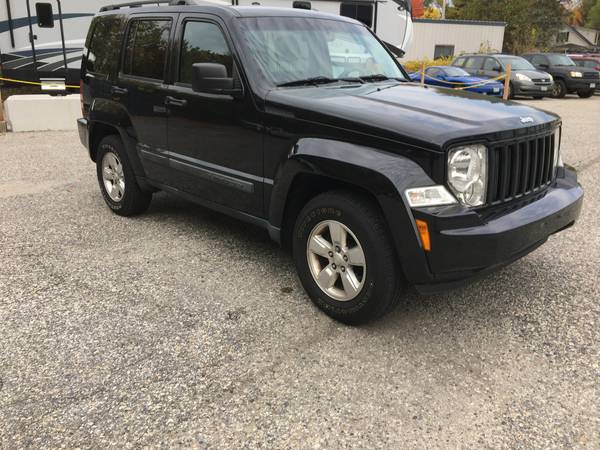 2012 Jeep Liberty 4x4 only 102k - cars & trucks - by dealer -... for sale in Portland, ME – photo 3